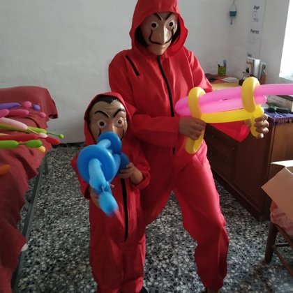 Agnès y disfraz casa papel 2019